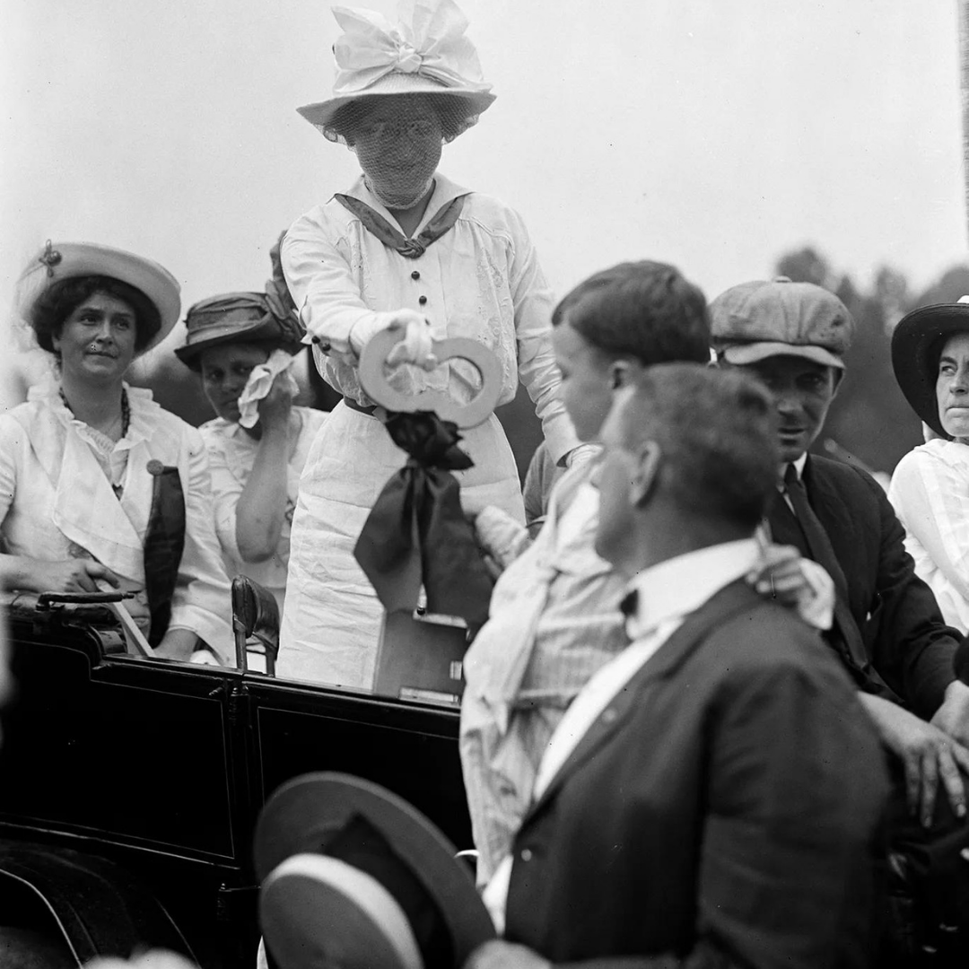A photo of Mary Ware Dennett in 1913. 